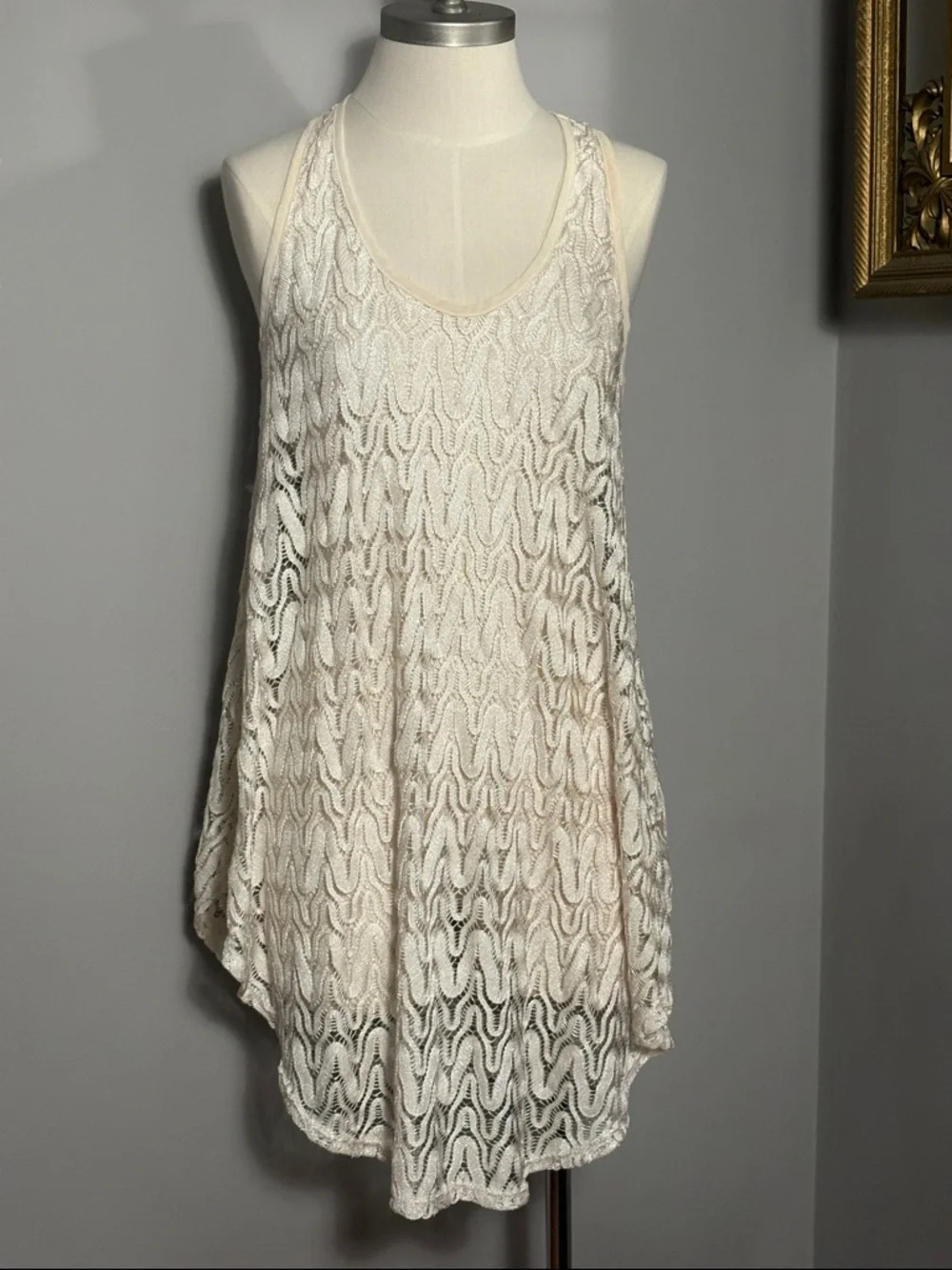 Elif for Jordan Taylor Medium VINTAGE Cream Crochet Lace Sleeveless Tunic